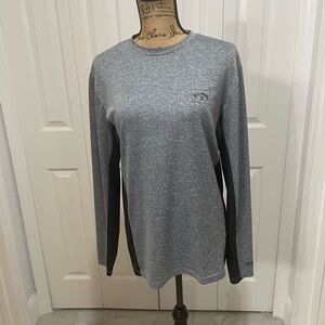 Billabong Gray Loose Fit Long Sleeve Rash Guard w/UPF 50+ Sun Protection